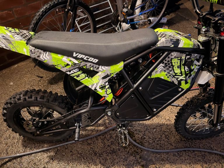 Vipcoo h3 dirt bike 4 weeks old bought it brand new 19th november 