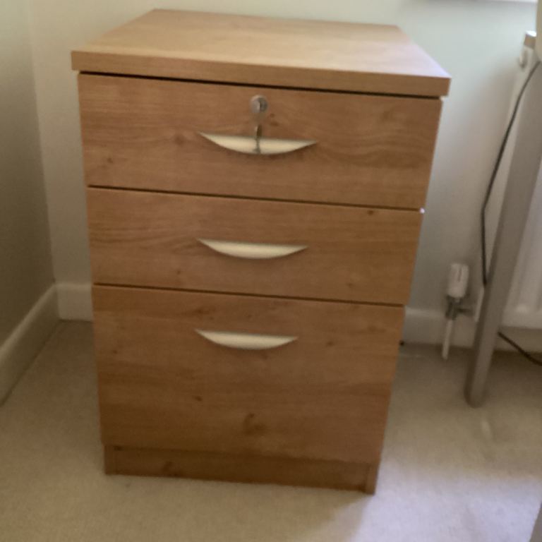 3-Drawer Filing Cabinet – Good Condition
