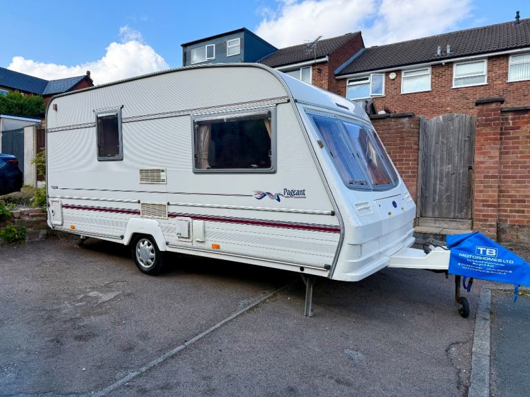1998 BAILEY PAGEANT 2 BERTH CARAVAN