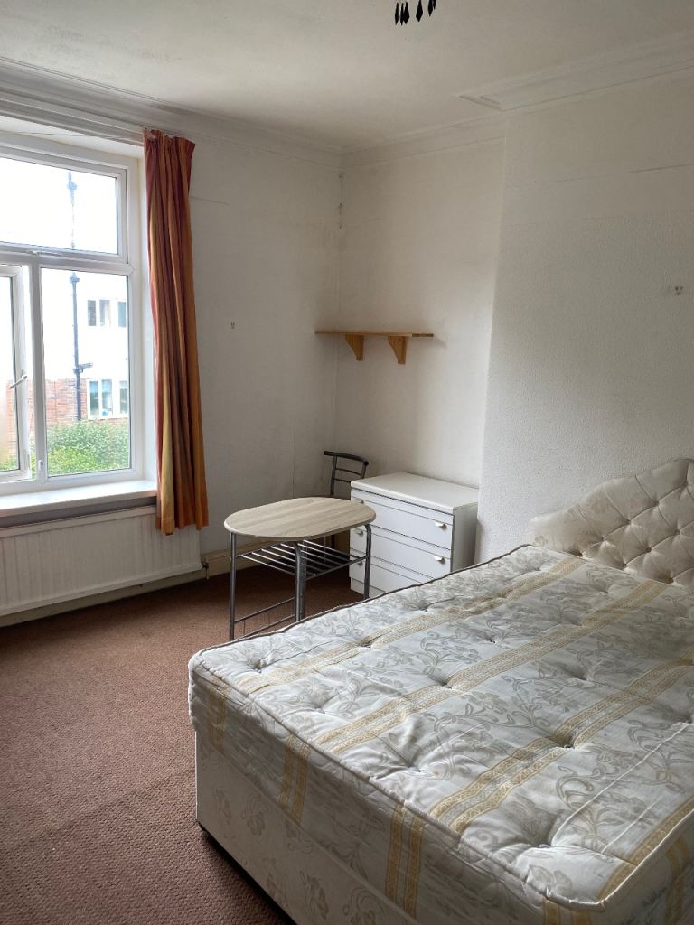 DOUBLE ROOM TO RENT, SHIPLEY, BD18, INC ALL BILLS