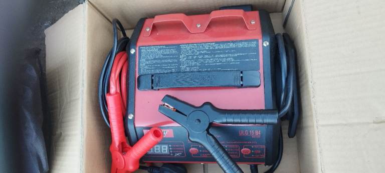 Ultimate Speed car battery charger and jump starter