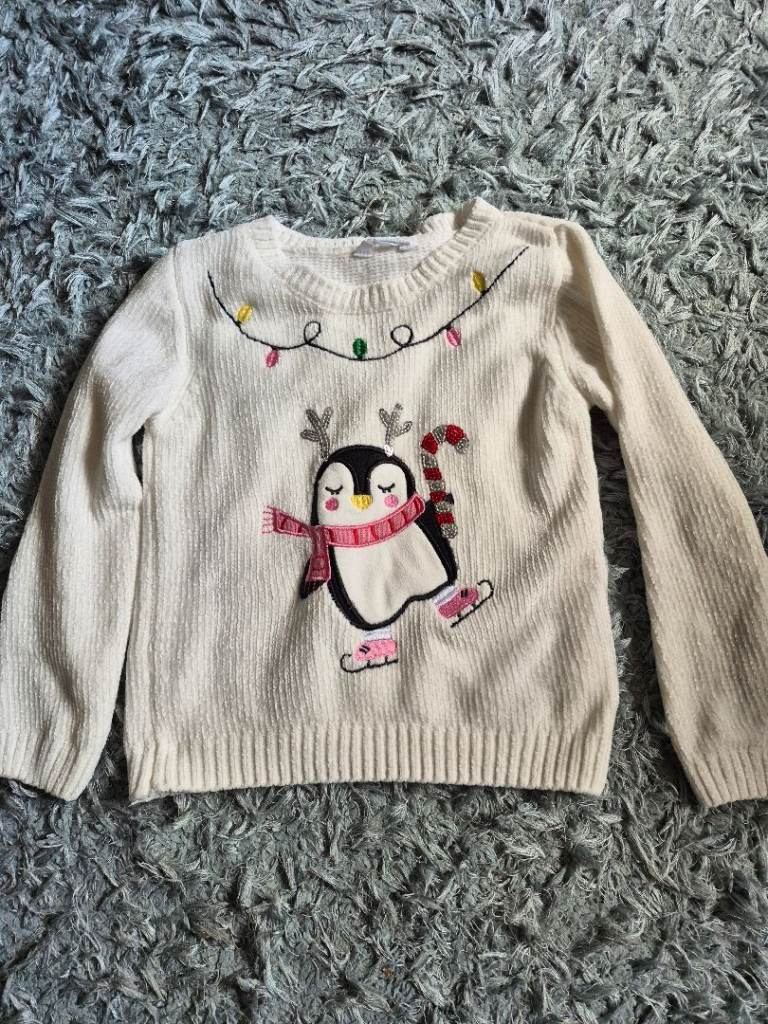 Girls Penguin Christmas Jumper – Good Condition