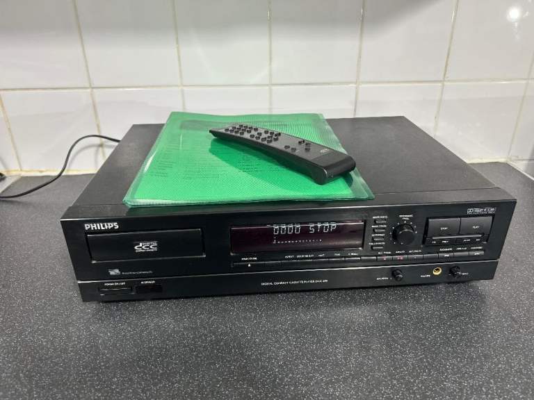 PENDING. Philips DCC deck (Digital Compact cassette) Needs belts