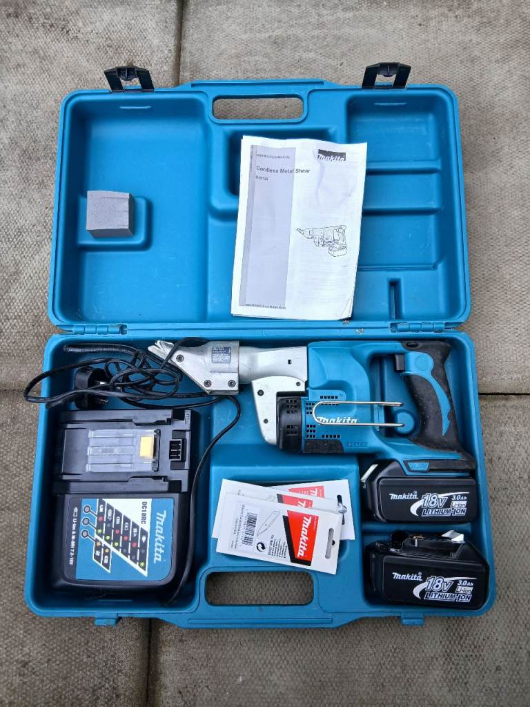 Makita cordless shear 