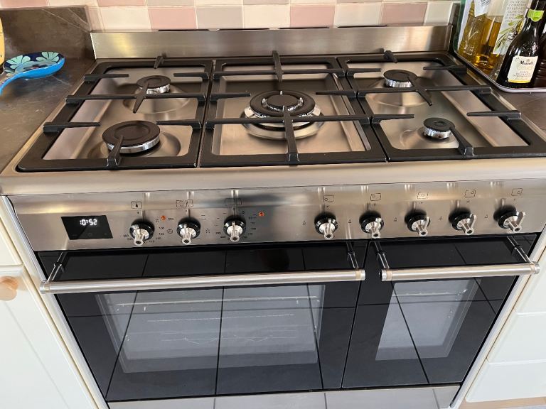 Smeg Range Cooker Stainless Steel CX92GM Concert Dual Fuel A+ Graded (CH-3631)