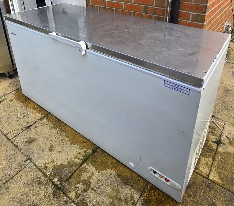 Gram Elcold EL61 Large Catering Commercial Chest Freezer with Stainless steel worktop , 607 litres 