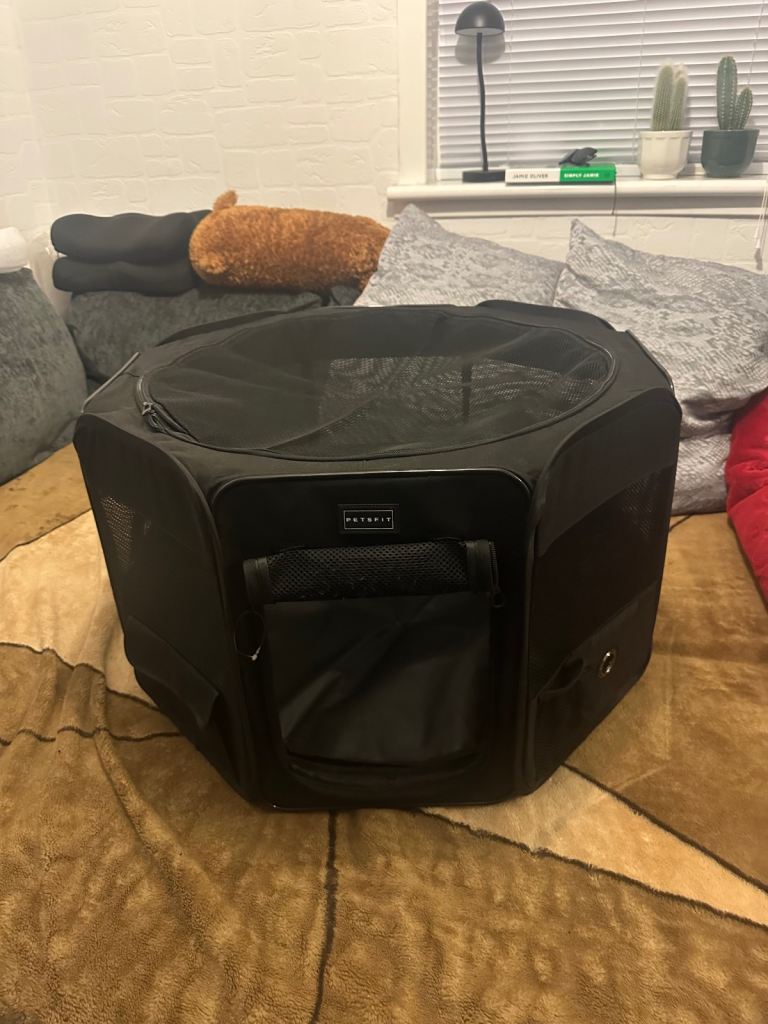 Portable pet playpen 