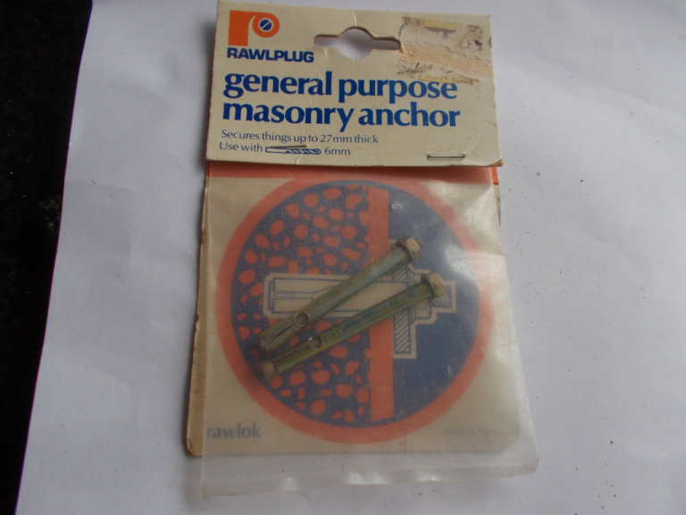 TOOL   GARAGE FIND AS SHOWN SOLD SEPERATE  WILL POST   ROYAL  MAIL  / OFFERS   THE  LOT