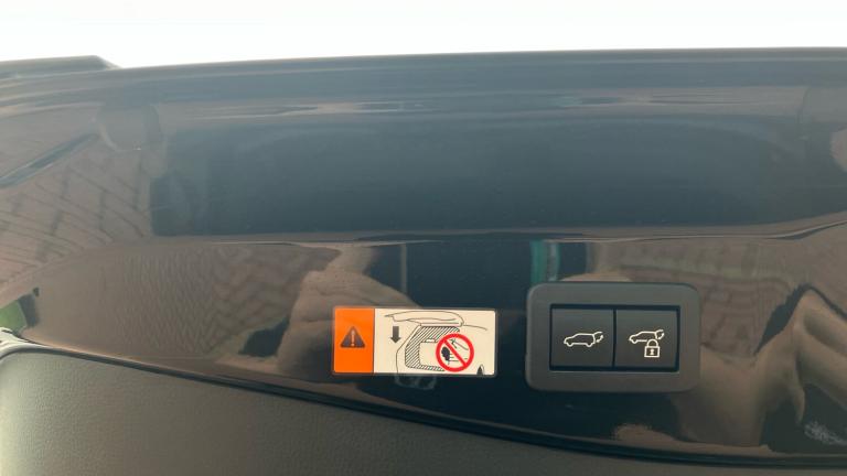 2025 Toyota C-HR 1.8 Hybrid Design 5dr CVT Hybrid Hatchback Hatchback Hybrid Automatic