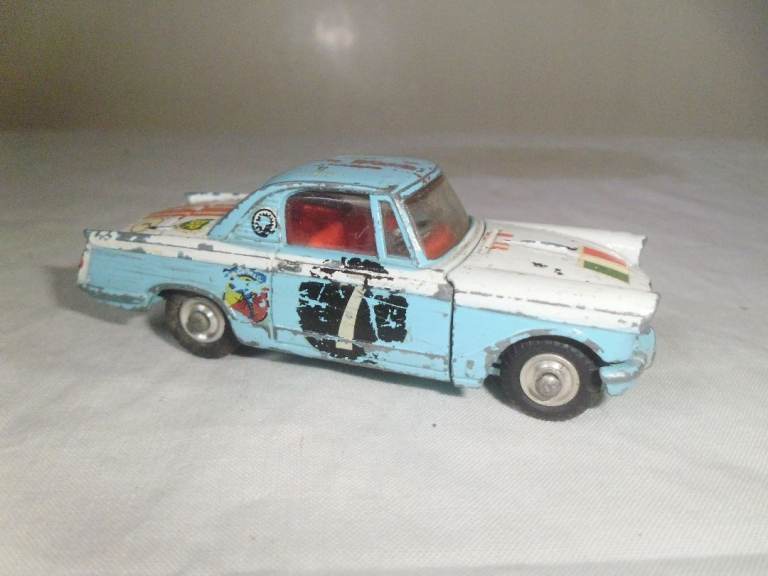 CORGI TOYS TRIUMPH HERALD COUPE