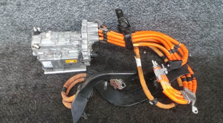 2017 MERCEDES C350E HYBRID BATTERY VOLTAGE INVERTER C CLASS W205