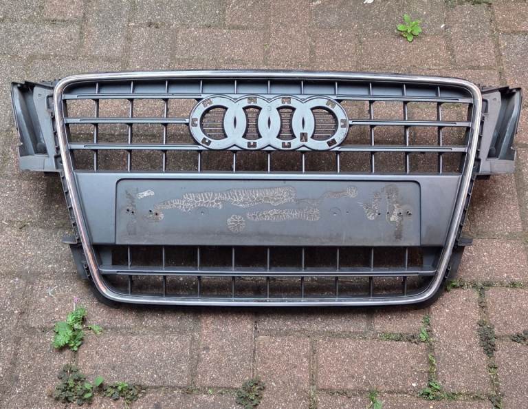 Audi a5 b8 grill + fog light cover ( all original parts)