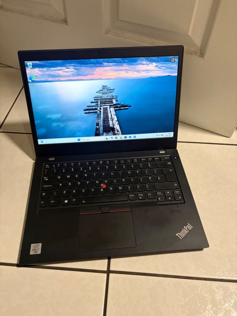 Lenovo Touchscreen Laptop.  Core i7. 256 SSD