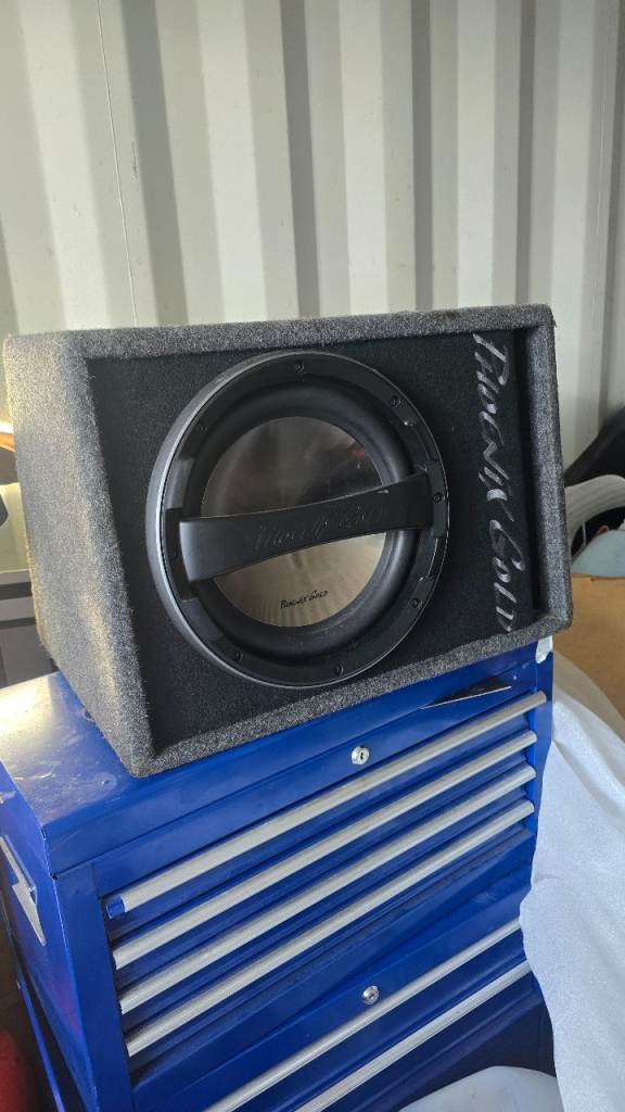 Sub witb built in amplifier