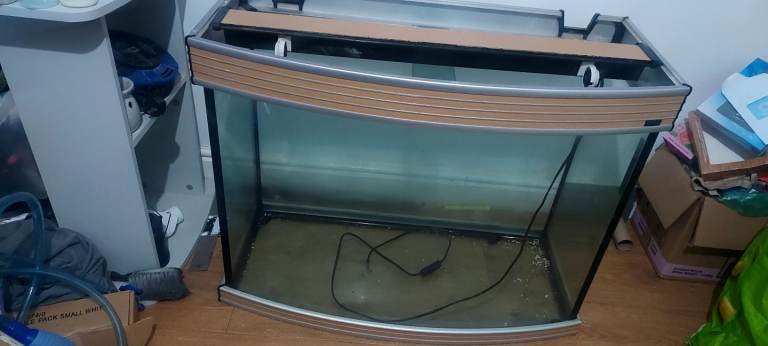 Aqua one large fish tank 