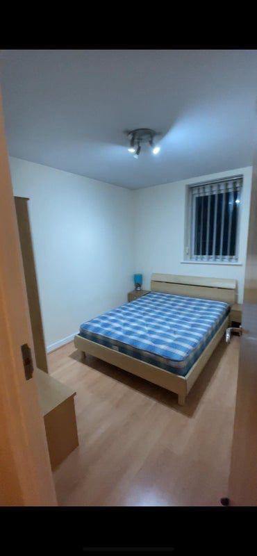 Furnished double bedroom  is available in LS2( City center)