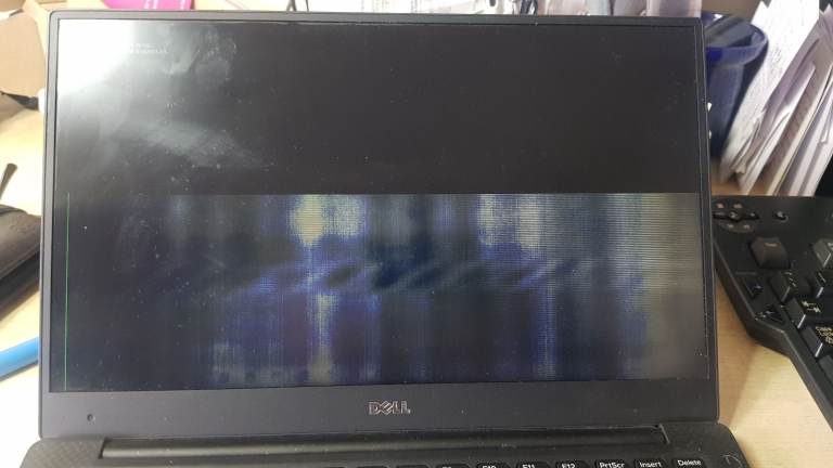 Dell XPS 13 9343 SCREEN NOT WORKING