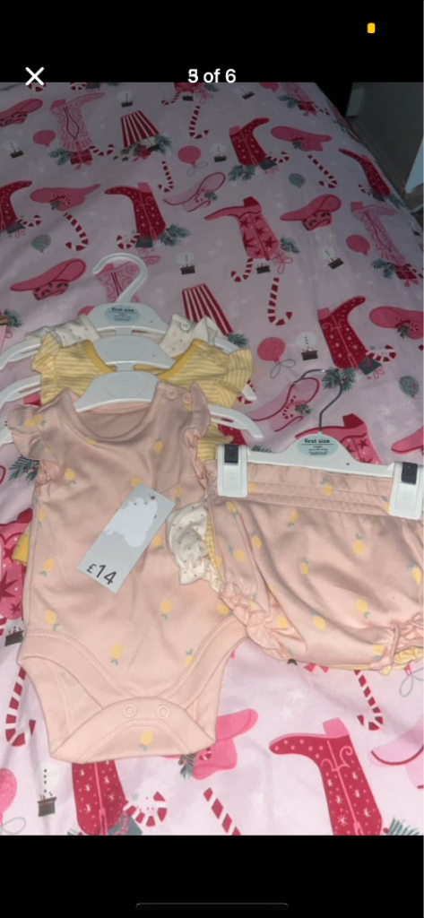 Baby clothes 
