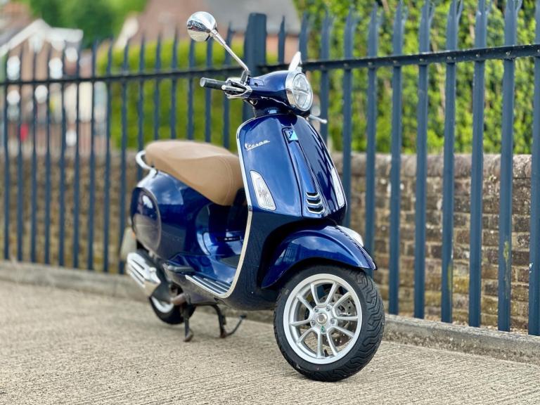 PIAGGIO VESPA Vespa Primavera 50 EU5 (20MY) + 1170 Miles + HPI CLEAR + 2022