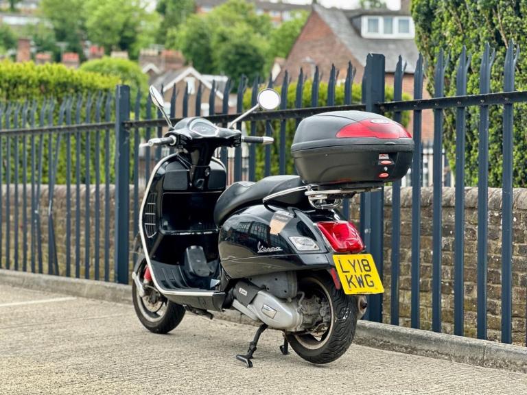 2018 PIAGGIO VESPA Vespa GTS 125 Super ABS + 1 Owner + HPI Clear