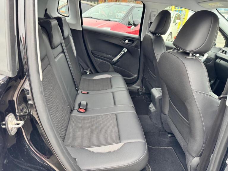 2018 Peugeot 2008 1.2 PureTech Allure Euro 6 (s/s) 5dr HATCHBACK Petrol Manual