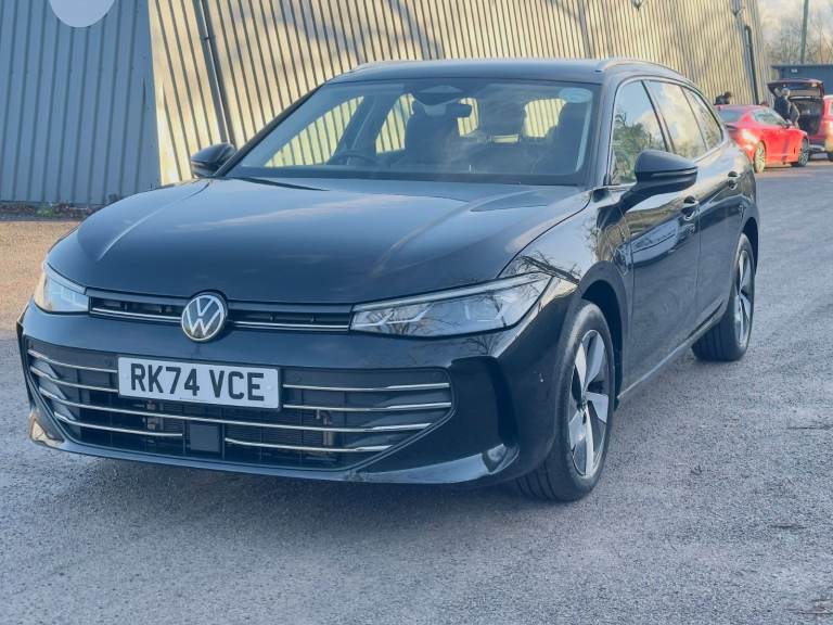 🚀 Drive Premium with the Volkswagen Passat (PCO Approved)