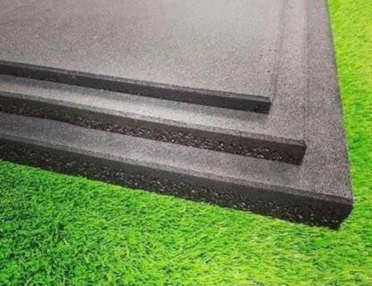 Rubber gym flooring mats all sizes and colours available 💥💥