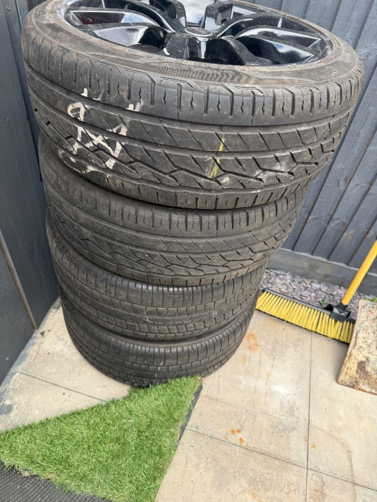 range Rover Alloy Wheels and Tyres 20”