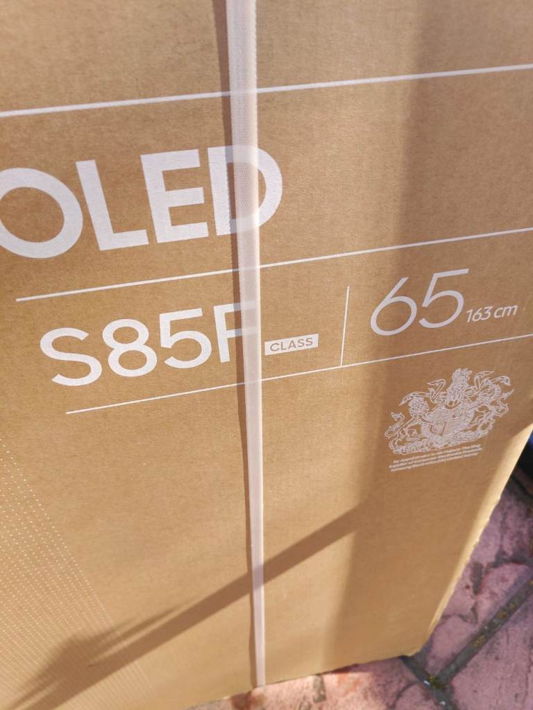 New sealed Samsung OLED ULTRA SMART 4K 65nch tv 