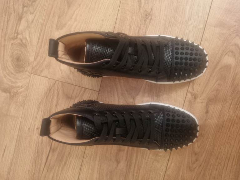Christian Louboutin size 5