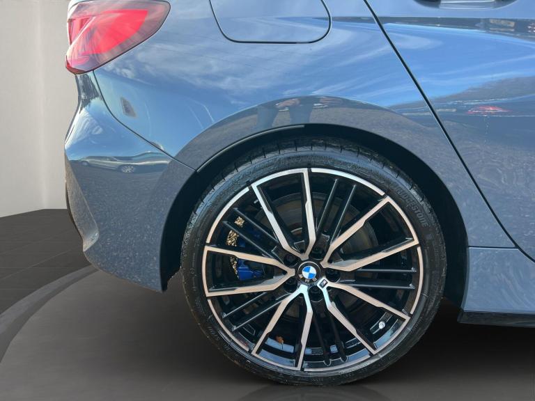 2022 BMW 1 Series 2.0 M135i Auto xDrive Euro 6 (s/s) 5dr HATCHBACK Petrol Automatic