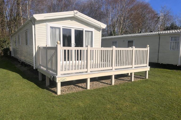 WILLERBY AVONMORE 2018 BEAUTIFUL CARAVAN SITED AT MERRYLEES CARAVAN PARK