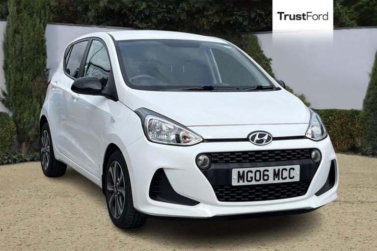2019 Hyundai i10 Play Manual Hatchback Petrol Manual
