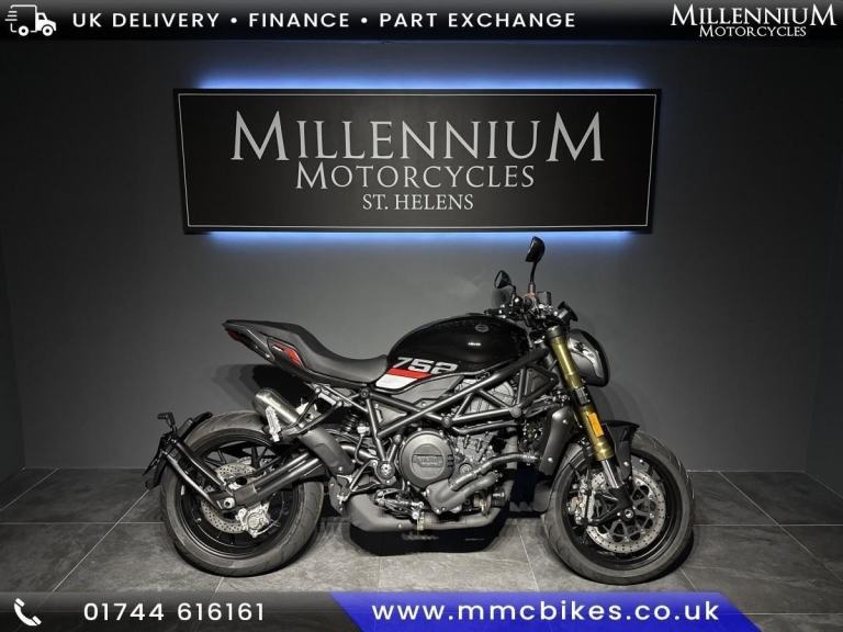 BENELLI 752S SUPER NAKED MOTORCYCLE STREET BIKE MASSIVE SAVINGS PRE REG