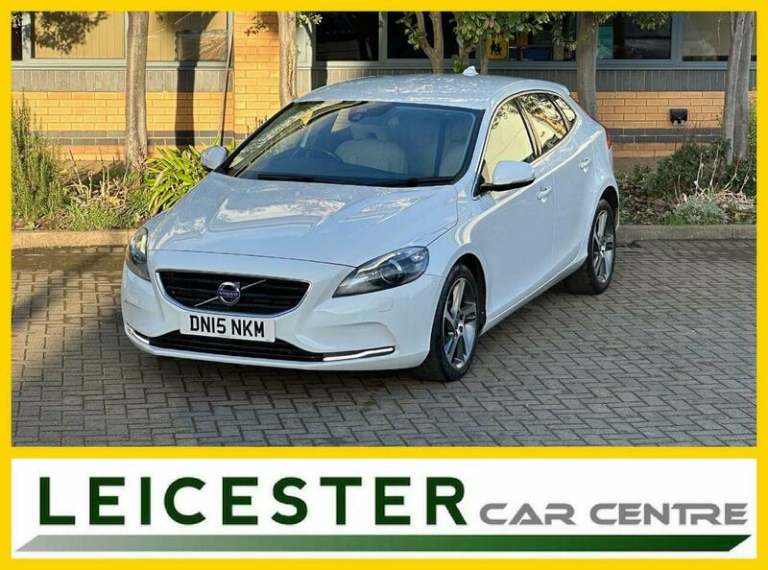 2015 Volvo V40 1.6 D2 SE Lux Euro 5 (s/s) 5dr HATCHBACK Diesel Manual