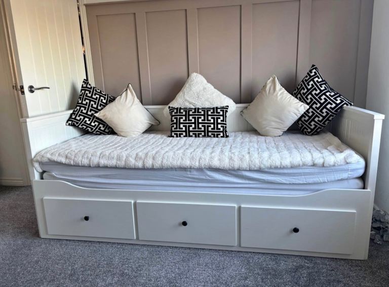 White Ikea day bed 