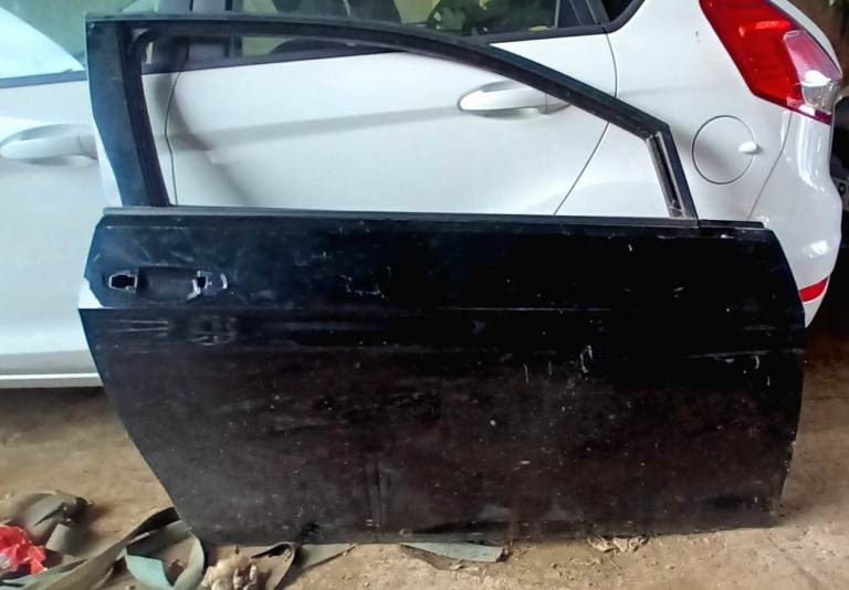 14rg golf 2 door driver seat door for sale - £99