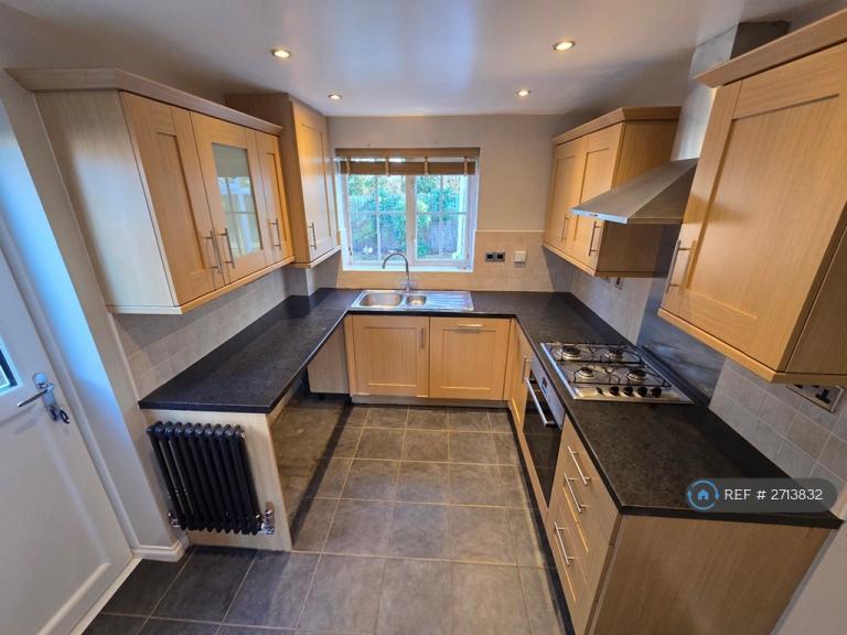 3 bedroom house in The Croft, Killingworth, Newcastle Upon Tyne, NE12 (3 bed) (#2713832)