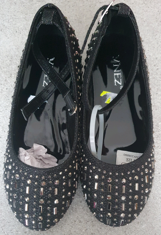 Beautiful Black Sparkly Girls Shoes