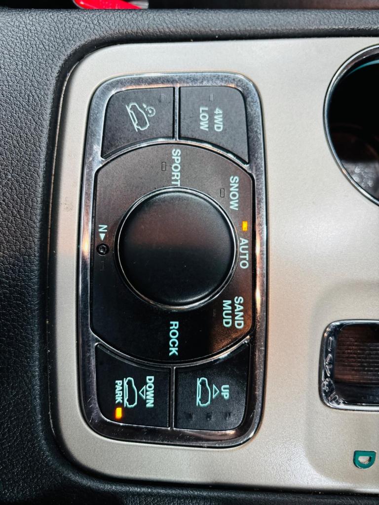 2012 Jeep Grand Cherokee 3.0 V6 CRD Overland Auto 4WD Euro 5 5dr ESTATE Diesel Automatic