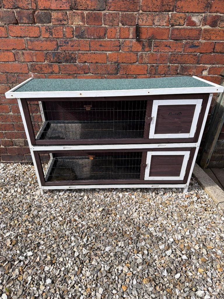 Rabbit hutch