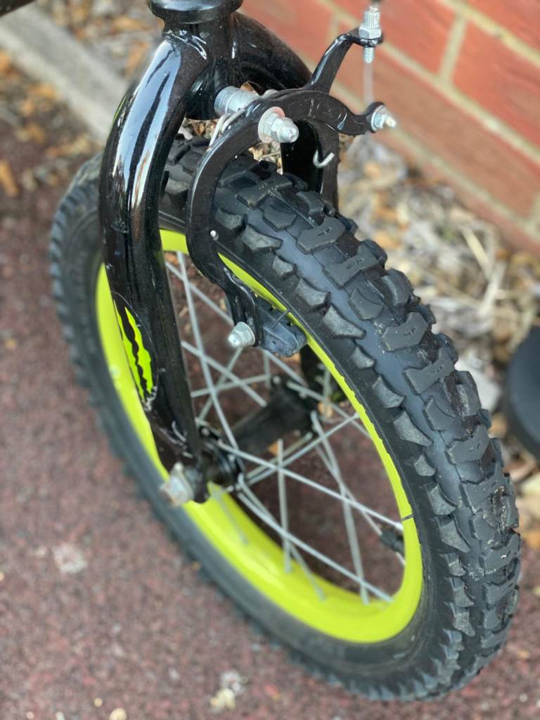 Apollo CLAWS childrens bicycle 