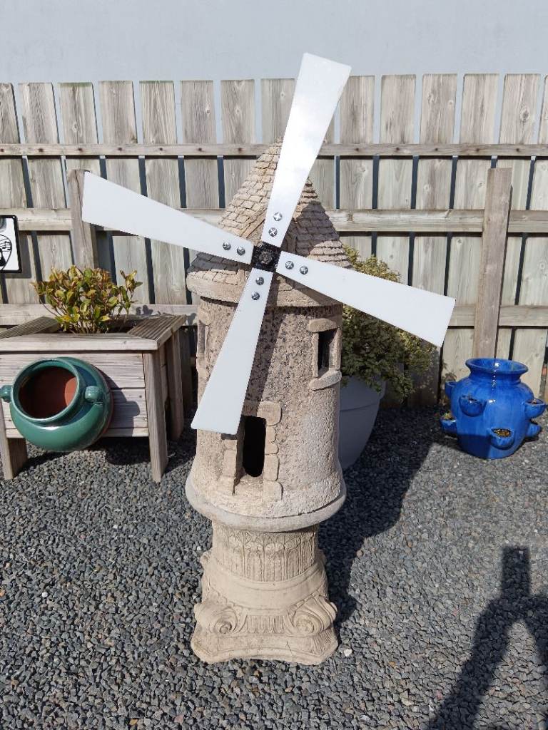 garden windmill