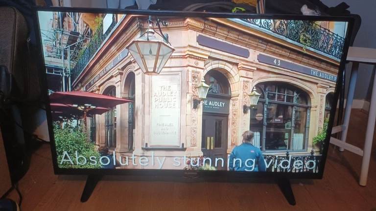 FREE DELIVERY excellent 43 TELEFUNKEN LED full HDTV 1080p freeveiw channels inbuilt 