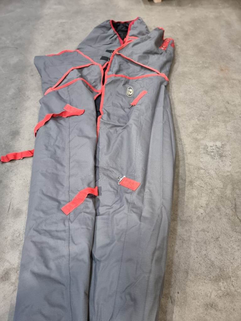 Winter 7ft 6" Horse Rug with Neck.