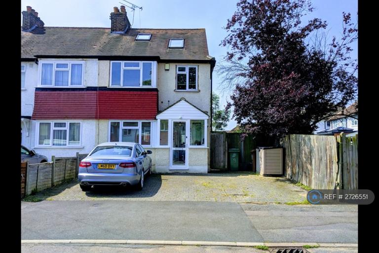 4 bedroom house in Willow Walk, Sutton, SM3 (4 bed) (#2726551)