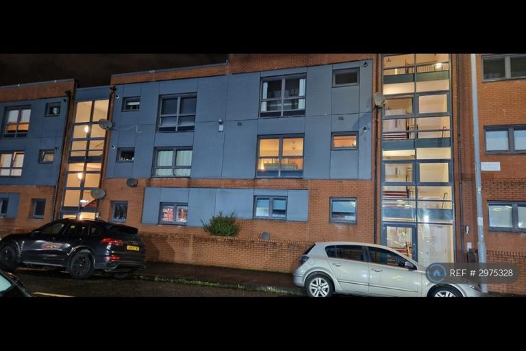 2 bedroom flat in Muirend Avenue, Glasgow, G44 (2 bed) (#2975328)