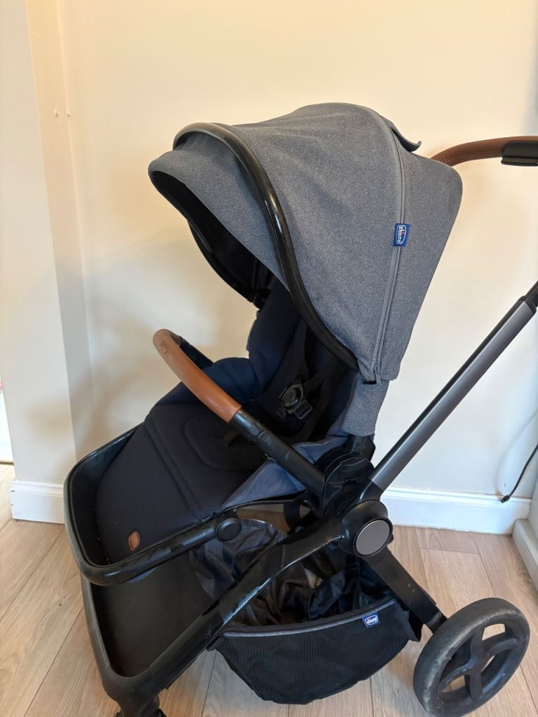 2 in 1 navy and gray pram 