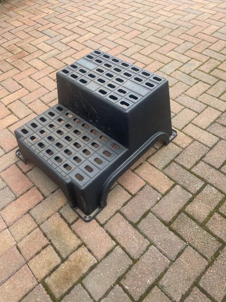 Caravan steps