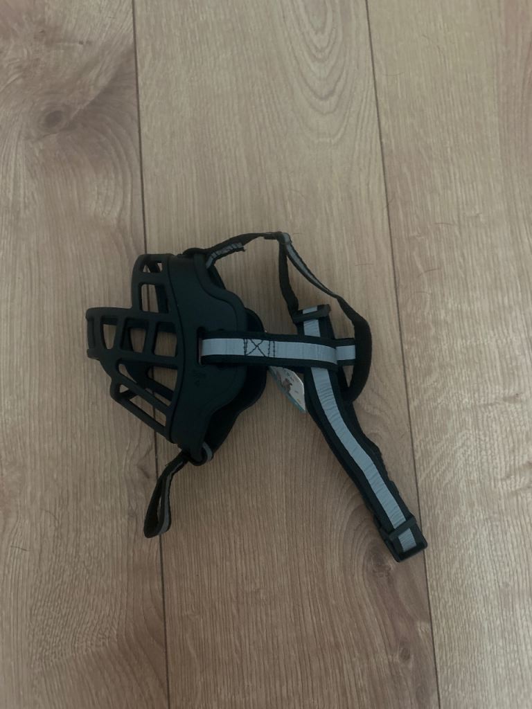 Dog muzzle size 4